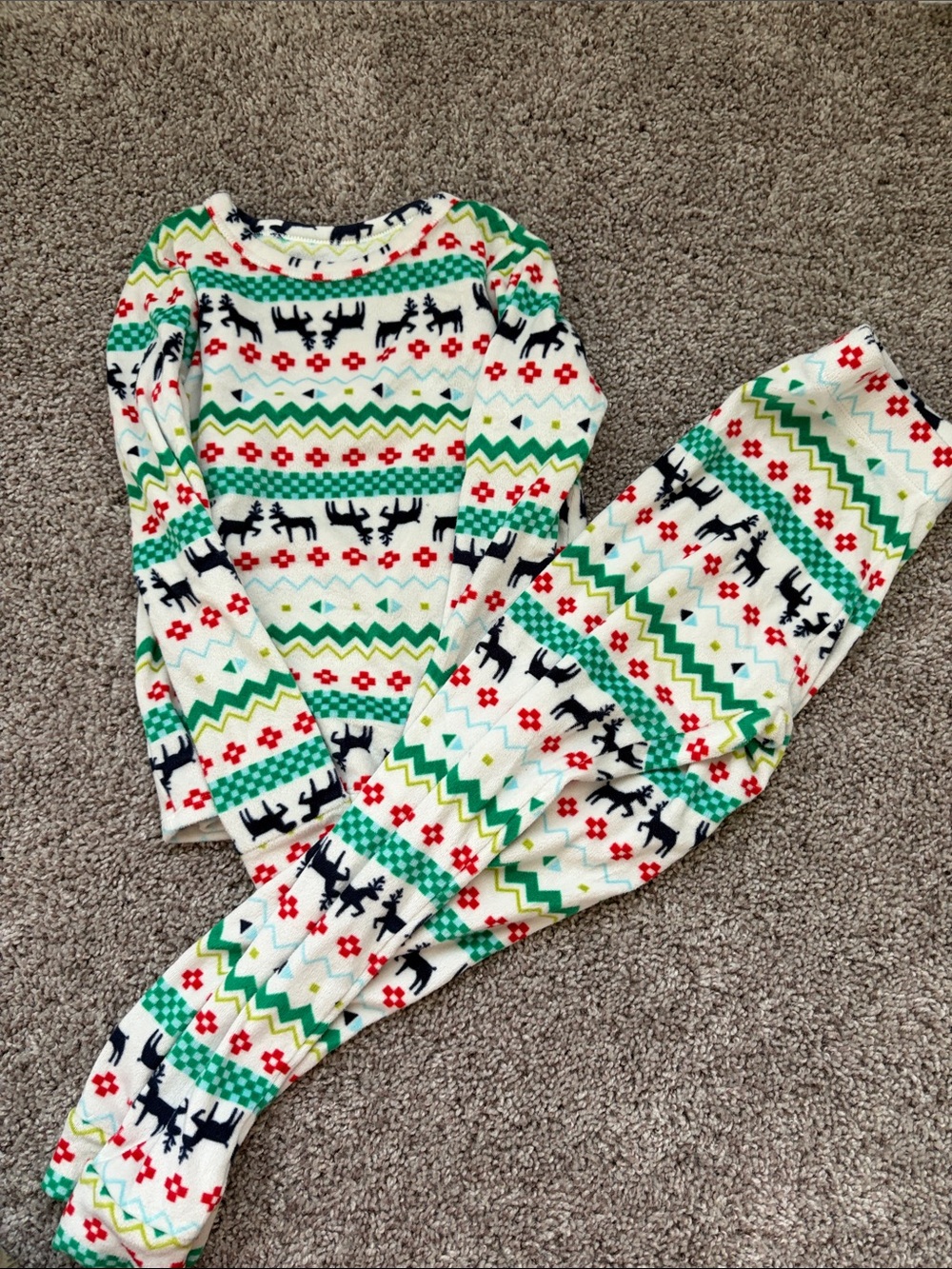 Cat & Jack White Holiday Reindeer Pajama Set with Green & Red Accents